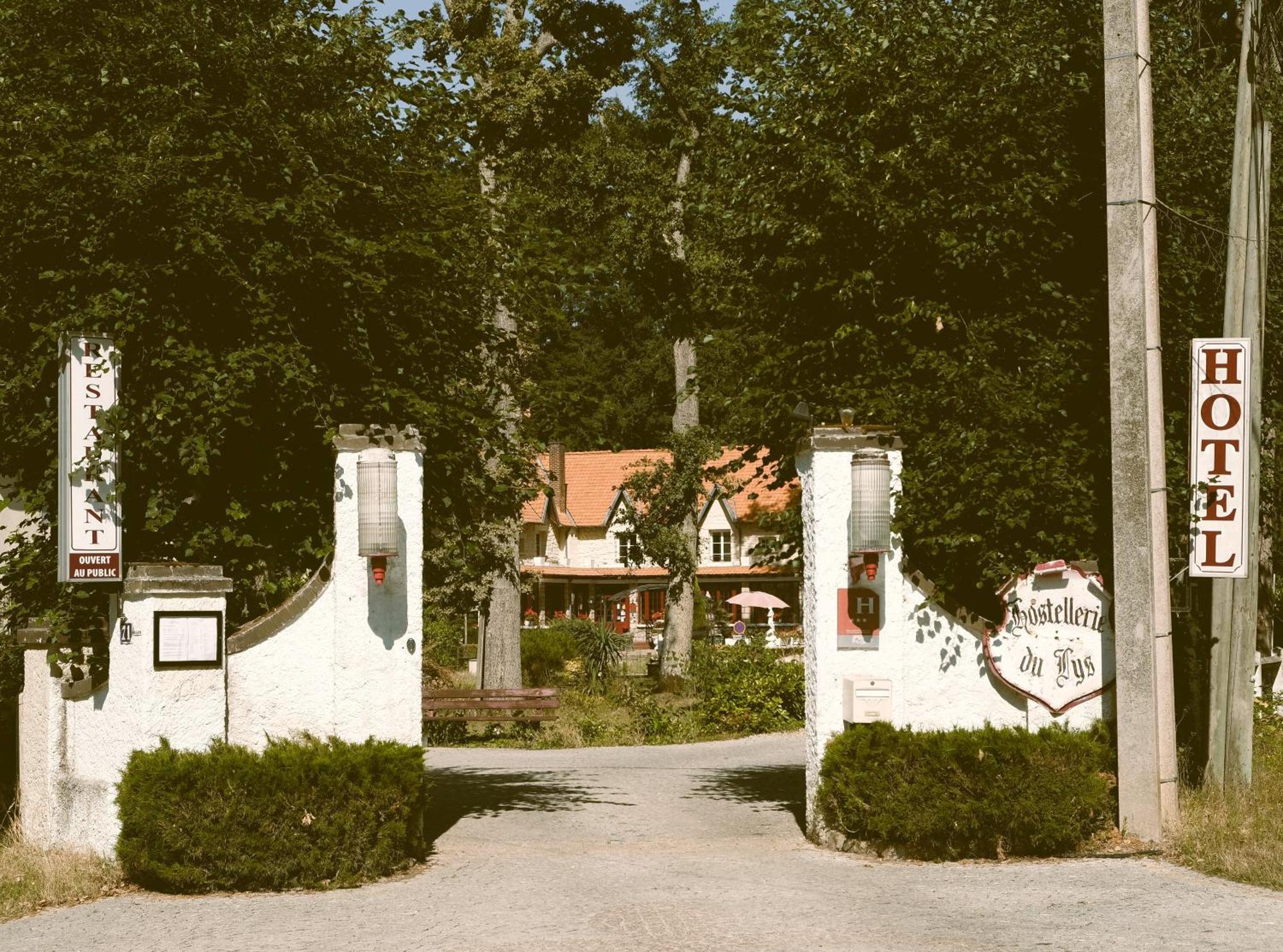 Hostellerie Du Lys Lamorlaye Luaran gambar