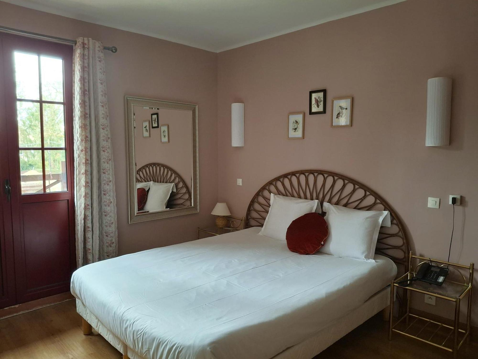 Hostellerie Du Lys Lamorlaye Luaran gambar