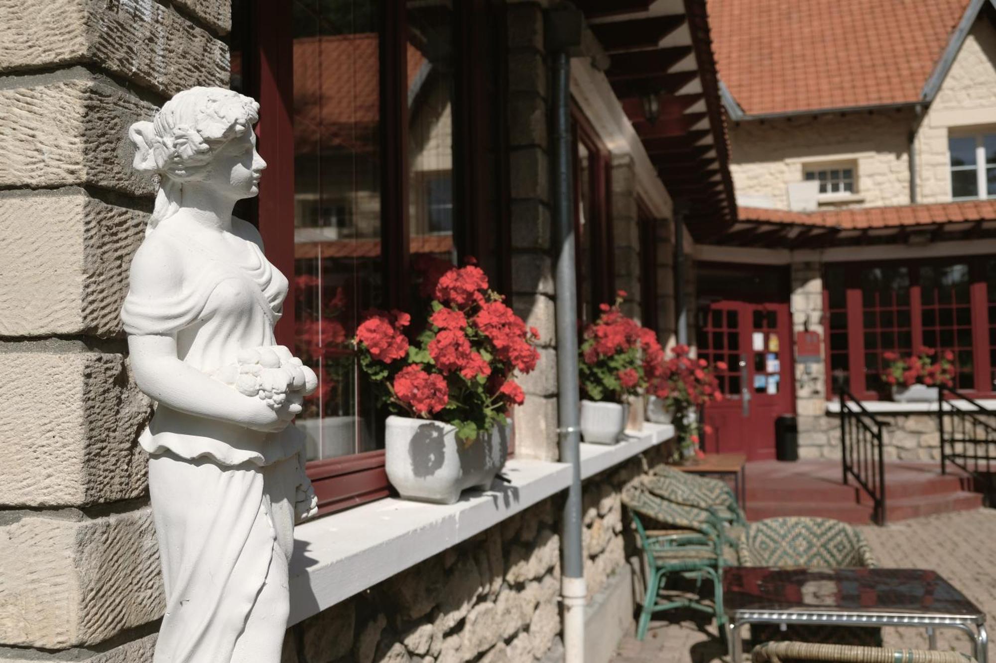 Hostellerie Du Lys Lamorlaye Luaran gambar