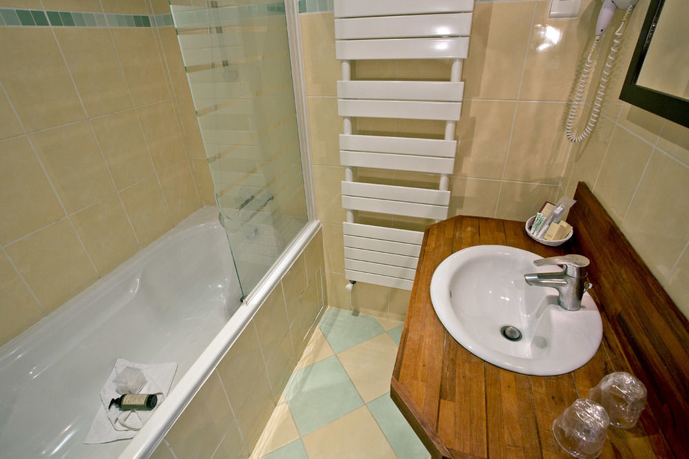 Hostellerie Du Lys Lamorlaye Luaran gambar