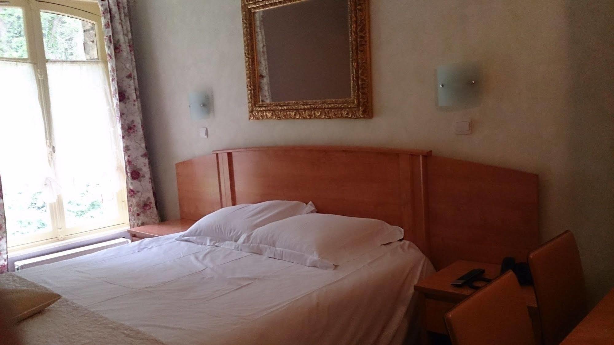Hostellerie Du Lys Lamorlaye Luaran gambar